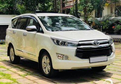 Crysta 7 Seater Car in Amritsar